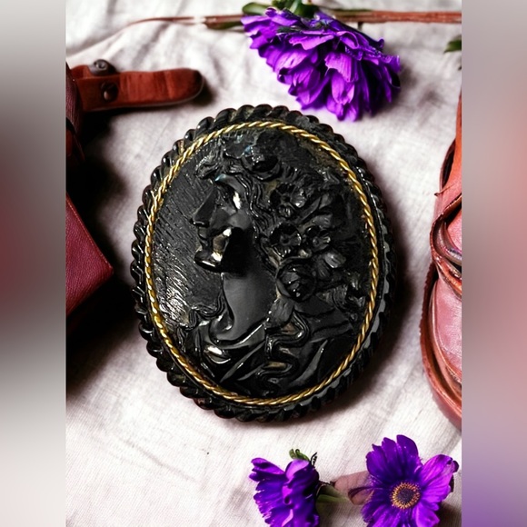 Antique Large Black Mourning JET Carved? Cameo with Gold band - Picture 3 of 11